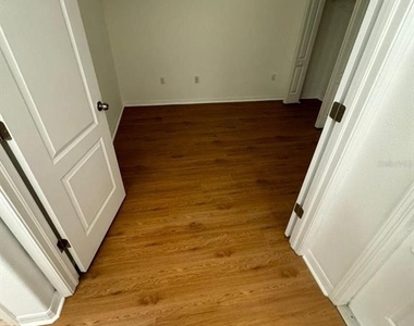 7249 Twin Cedar Lane - Photo Thumbnail 28