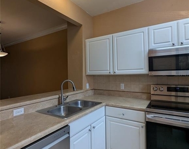 4872 Nw 42nd Road - Photo Thumbnail 6
