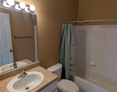 4872 Nw 42nd Road - Photo Thumbnail 24