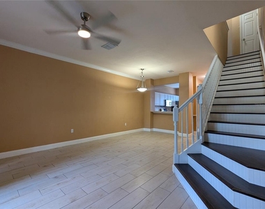 4872 Nw 42nd Road - Photo Thumbnail 16