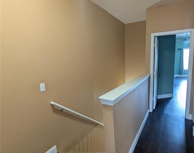 4872 Nw 42nd Road - Photo Thumbnail 28