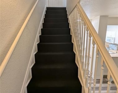 4833 Nw 46th Place - Photo Thumbnail 16