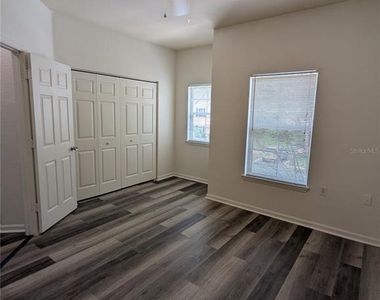 4833 Nw 46th Place - Photo Thumbnail 17