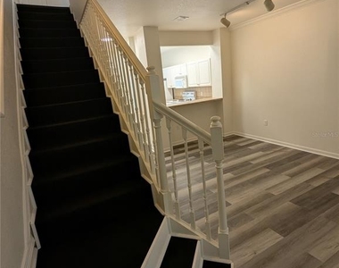 4833 Nw 46th Place - Photo Thumbnail 15