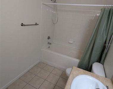 4833 Nw 46th Place - Photo Thumbnail 34