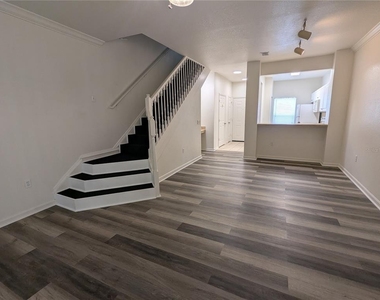 4833 Nw 46th Place - Photo Thumbnail 14