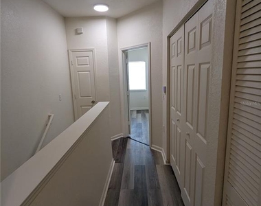 4833 Nw 46th Place - Photo Thumbnail 36