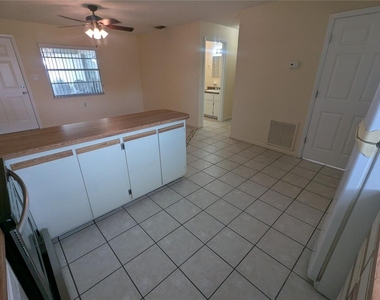 824 N Saint Clair Abrams Avenue - Photo Thumbnail 10