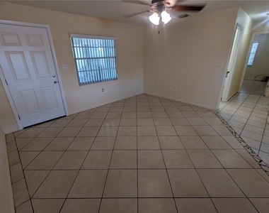 824 N Saint Clair Abrams Avenue - Photo Thumbnail 5
