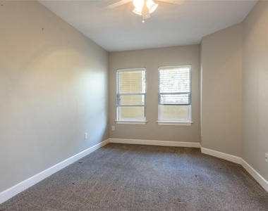 300 Bella Harbor Court - Photo Thumbnail 25