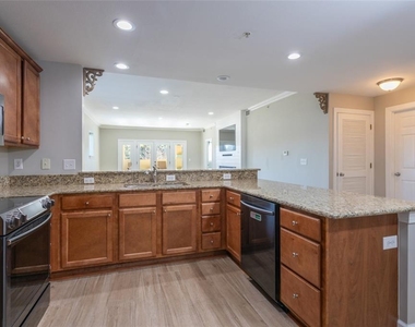 300 Bella Harbor Court - Photo Thumbnail 7