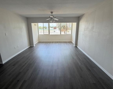 21287 Gertrude Avenue - Photo Thumbnail 2