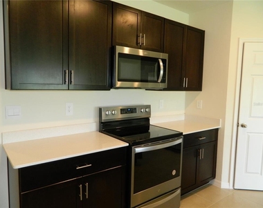 25118 Doredo Drive - Photo Thumbnail 2