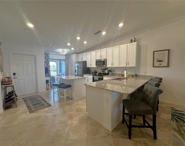 14050 Heritage Landing Boulevard - Photo Thumbnail 6