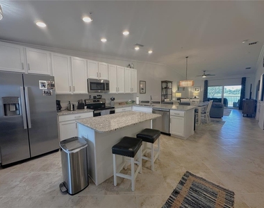 14050 Heritage Landing Boulevard - Photo Thumbnail 4