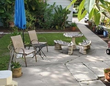 457 W Marion Avenue - Photo Thumbnail 2