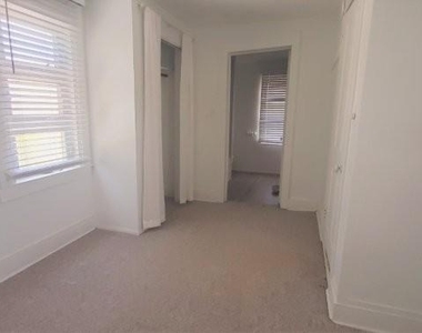 457 W Marion Avenue - Photo Thumbnail 10