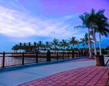 457 W Marion Avenue - Photo Thumbnail 13