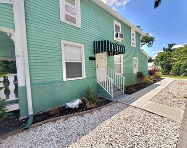 457 W Marion Avenue - Photo Thumbnail 1