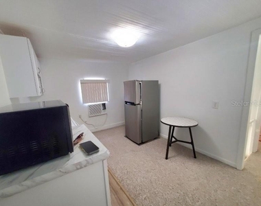 457 W Marion Avenue - Photo Thumbnail 4