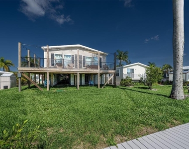 3118 Bayberry Avenue - Photo Thumbnail 47