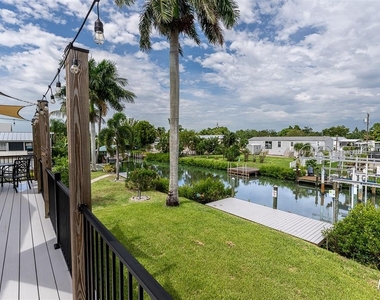 3118 Bayberry Avenue - Photo Thumbnail 54