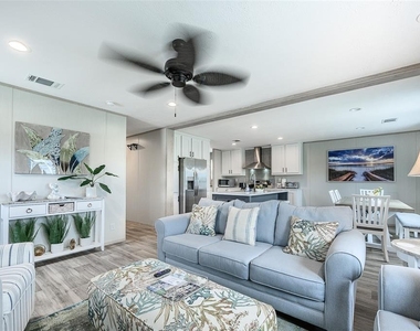 3118 Bayberry Avenue - Photo Thumbnail 16