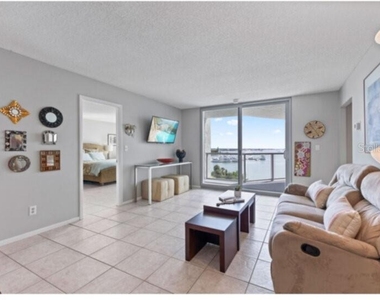 1111 N Gulfstream Avenue - Photo Thumbnail 12
