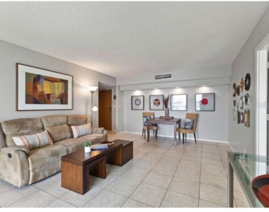 1111 N Gulfstream Avenue - Photo Thumbnail 8