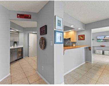 1111 N Gulfstream Avenue - Photo Thumbnail 16