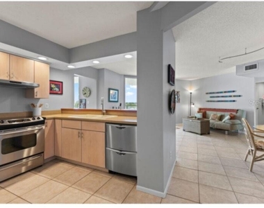 1111 N Gulfstream Avenue - Photo Thumbnail 17
