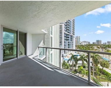 1111 N Gulfstream Avenue - Photo Thumbnail 31