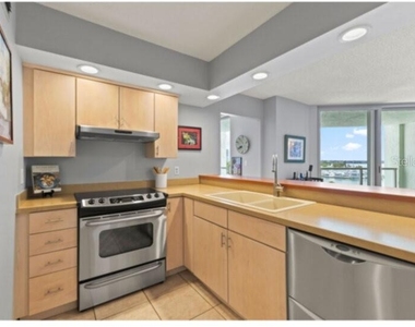 1111 N Gulfstream Avenue - Photo Thumbnail 19
