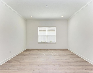 16403 Umbria Place - Photo Thumbnail 34