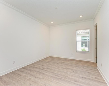 16403 Umbria Place - Photo Thumbnail 36