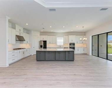 16403 Umbria Place - Photo Thumbnail 13