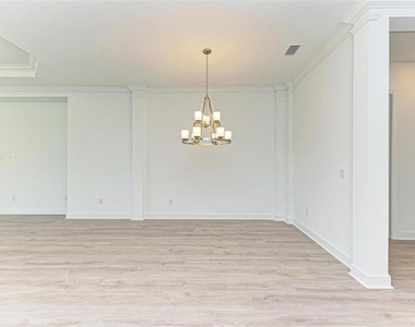 16403 Umbria Place - Photo Thumbnail 11