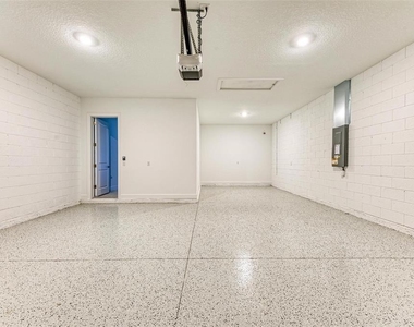 16403 Umbria Place - Photo Thumbnail 40