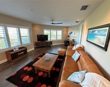 7740 34th Ave W - Photo Thumbnail 5