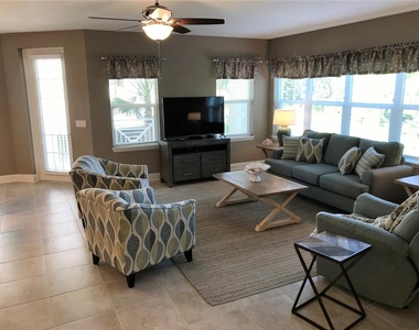 7730 34th Avenue W - Photo Thumbnail 2