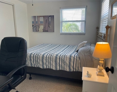 2904 Avenue B - Photo Thumbnail 7
