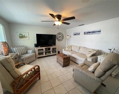 2904 Avenue B - Photo Thumbnail 2