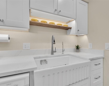 4644 Longwater - Photo Thumbnail 12