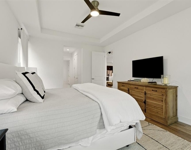 7857 Redonda Loop - Photo Thumbnail 22