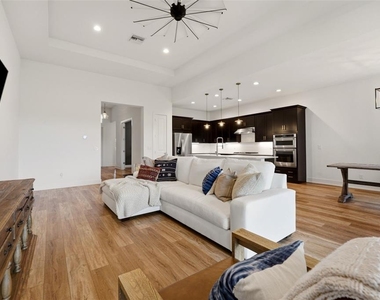 7857 Redonda Loop - Photo Thumbnail 18