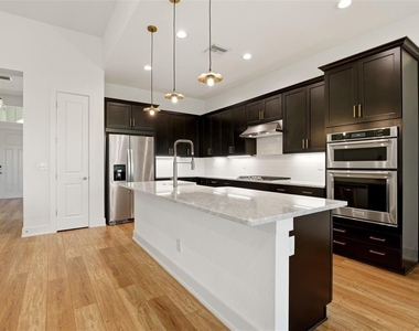 7857 Redonda Loop - Photo Thumbnail 8