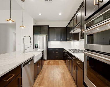 7857 Redonda Loop - Photo Thumbnail 9