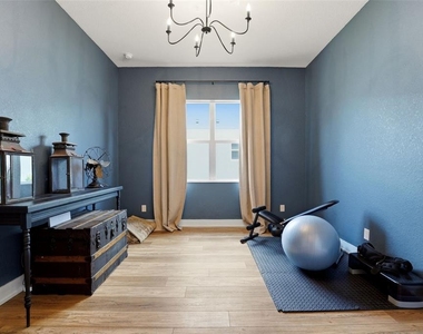 7857 Redonda Loop - Photo Thumbnail 4