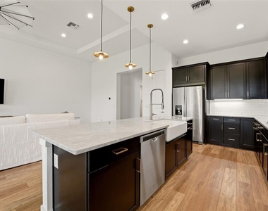 7857 Redonda Loop - Photo Thumbnail 10