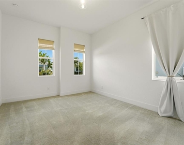 7857 Redonda Loop - Photo Thumbnail 29